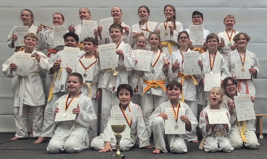 Gruppenbild Teilnehmer Schönberger Adventsturnier